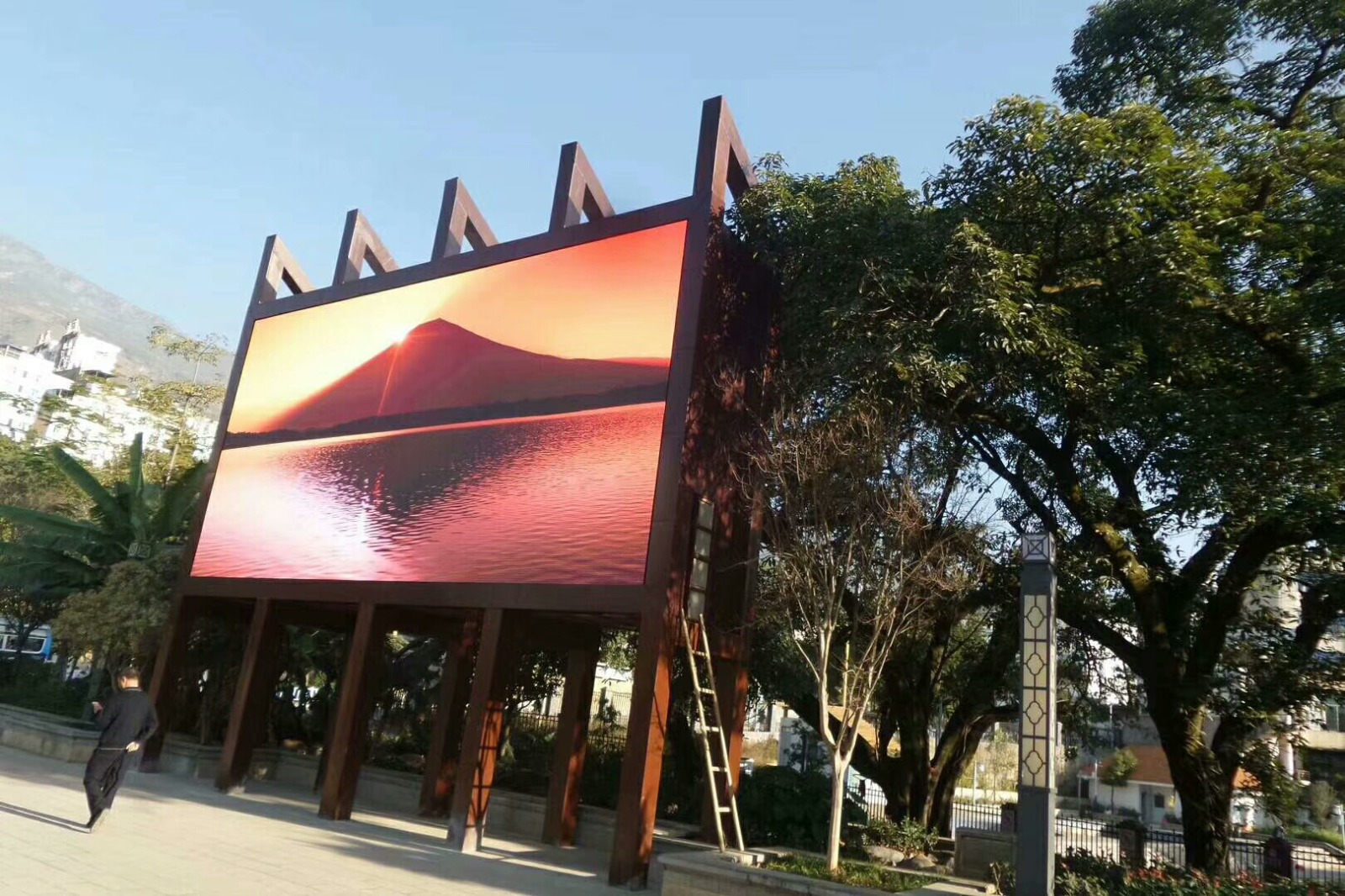 P6 Outdoor Nedir?