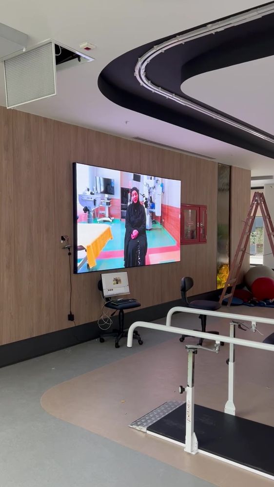 Hastane fizik tedavi salonu LED ekranı — İstanbul, 2024