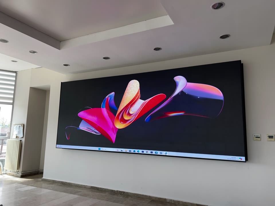 Kurumsal salon P1.86 LED ekranı — Balıkesir, 2025